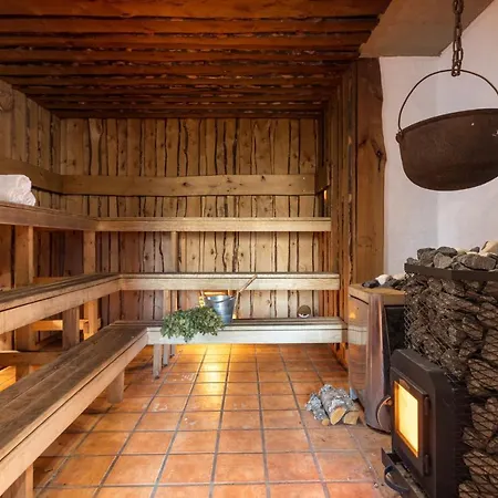 Haanjamehe Taluhotell Värdshus *