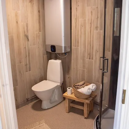 Haanjamehe Taluhotell Värdshus *