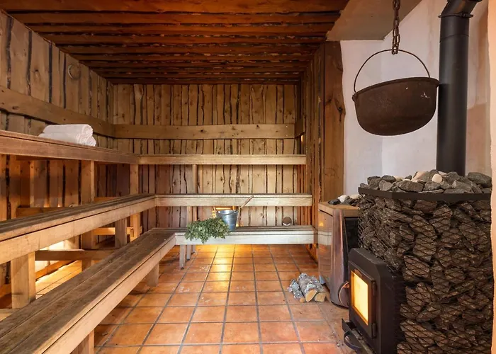 Haanjamehe Taluhotell Fogadó *