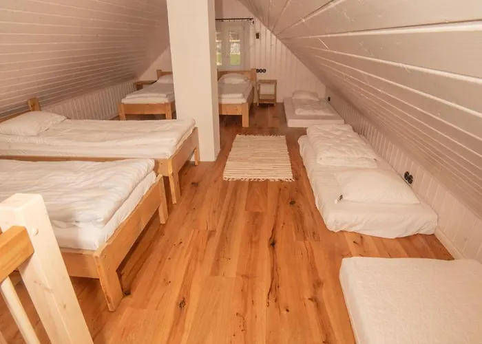 Haanjamehe Taluhotell Zajazd *